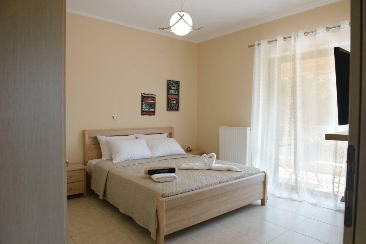 Filoxenia Apartment Artemida  Exterior photo