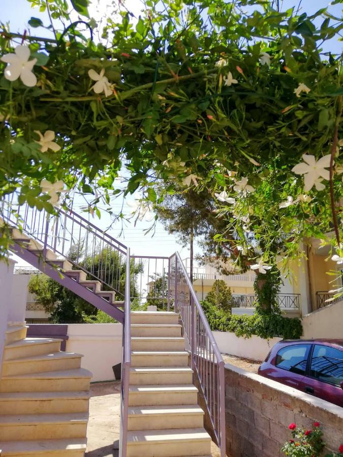 Filoxenia Apartment Artemida  Exterior photo